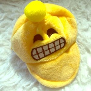 Yellow emoji wallet that makes u smile(hat shaped)